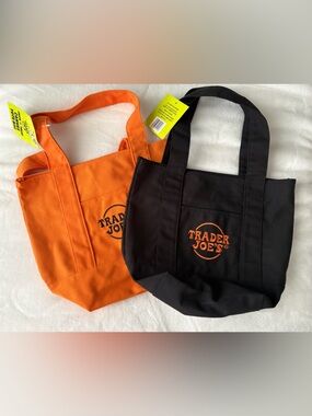 Trader Joe’s mini tote Halloween edition NWT